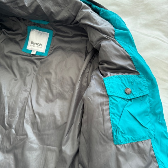 Bench Insulated Hooded Jacket in Blue Size S in Good Condition - Picture 6 of 9